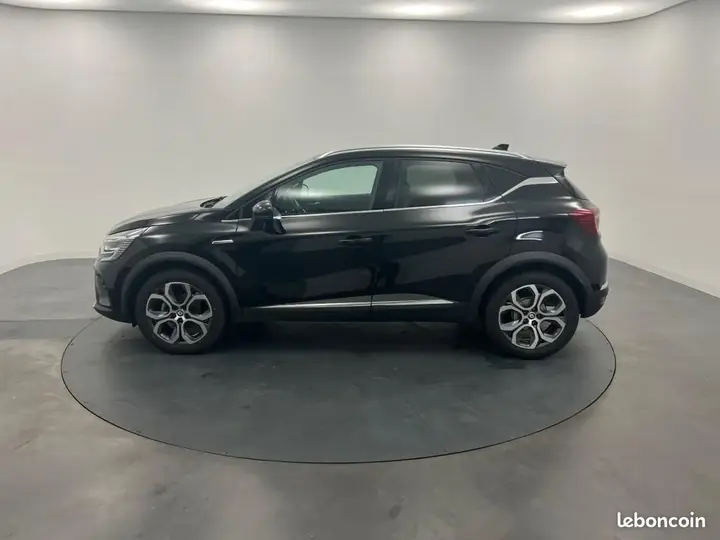 Renault Captur 2023 photo 2