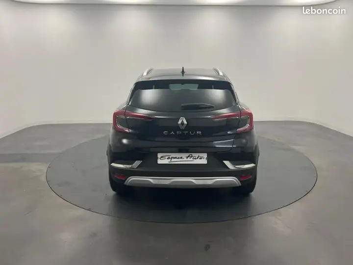 Renault Captur 2023 photo 4