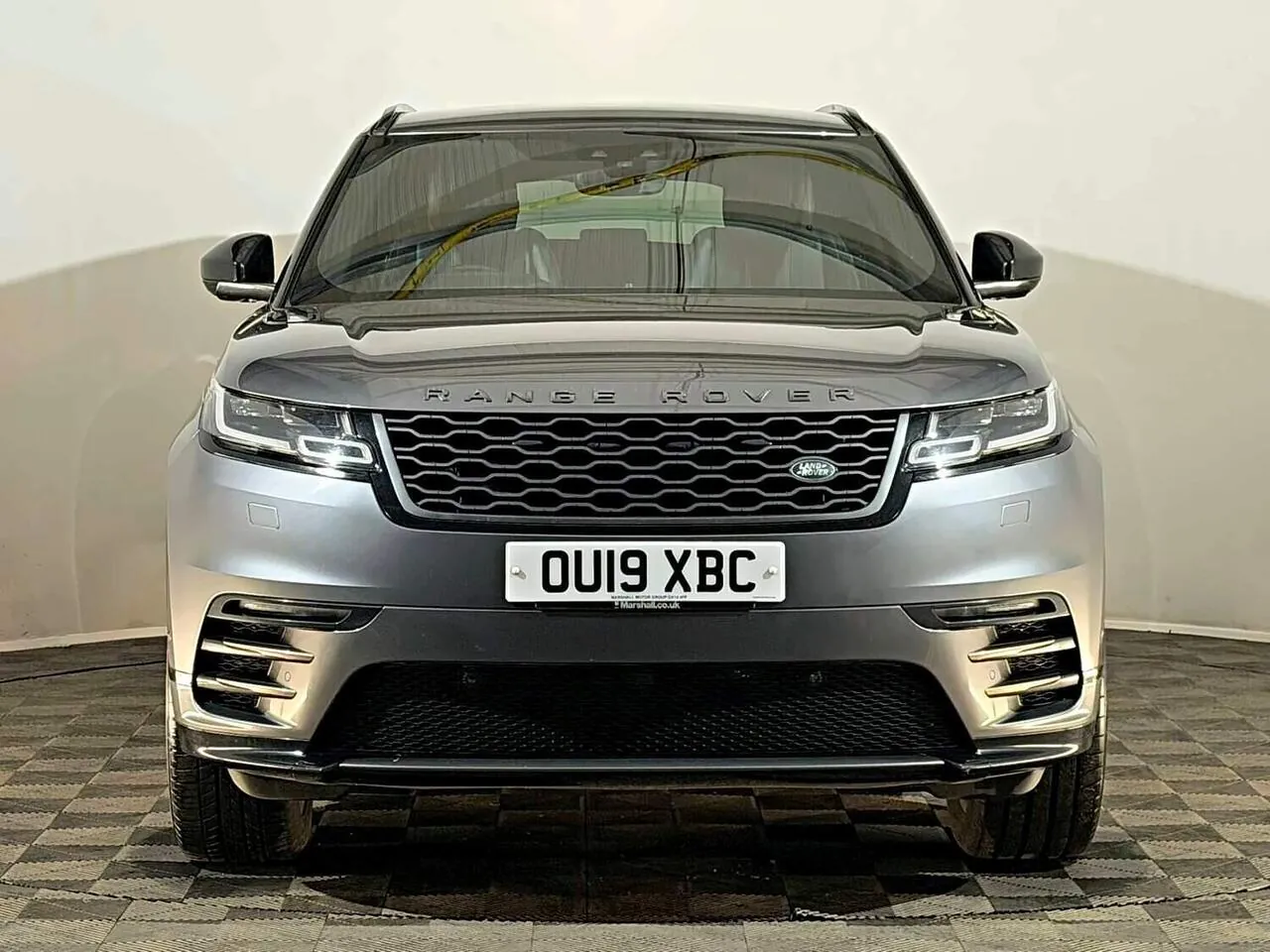 Land Rover Range Rover Velar 2019 photo 3