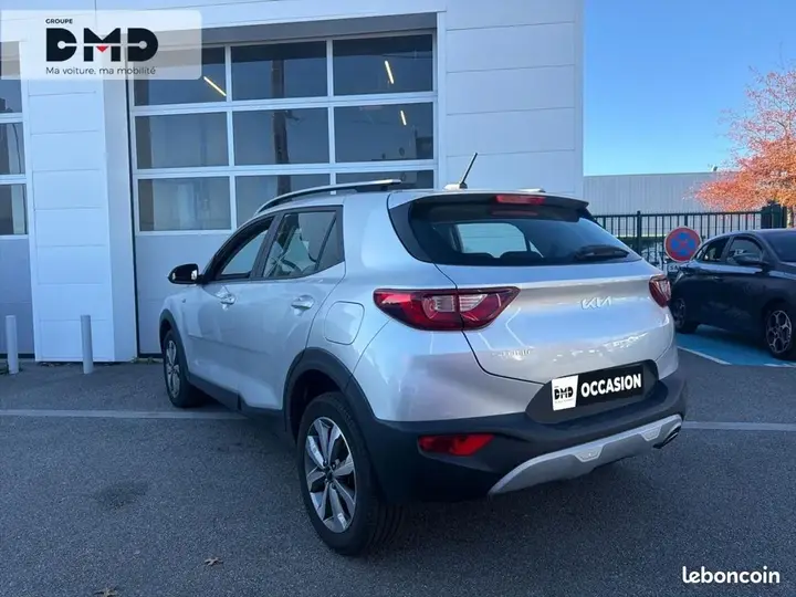 Kia Stonic 2024 photo 3