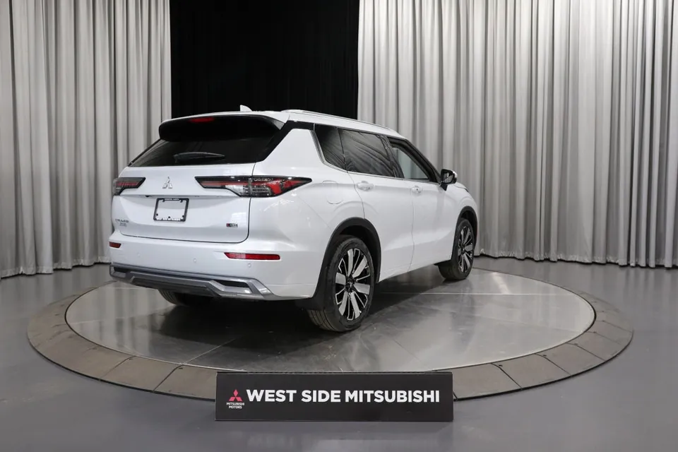 Mitsubishi Outlander 2026 photo 5
