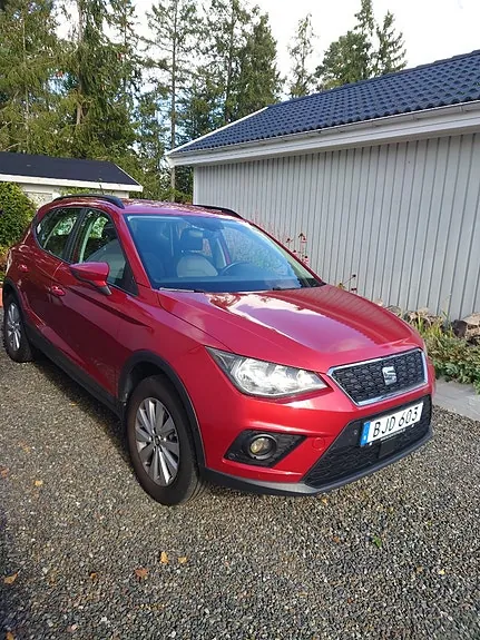 Seat Arona 2018 photo 2