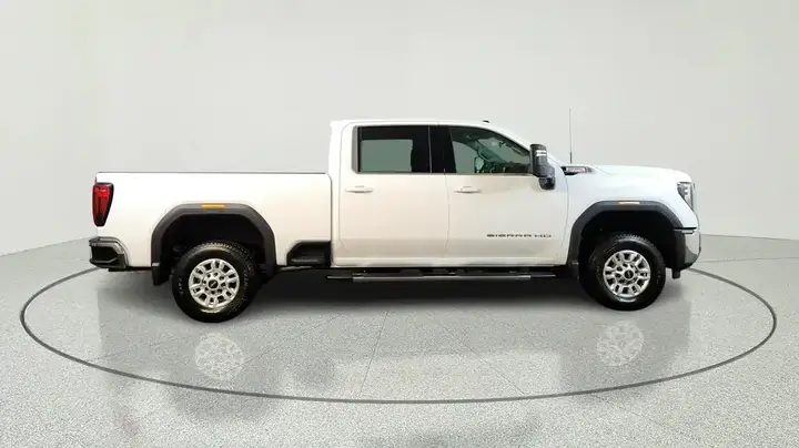 GMC Sierra 2500Hd 2026 photo 2