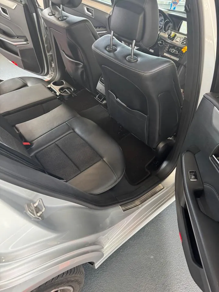 Mercedes-Benz E220
