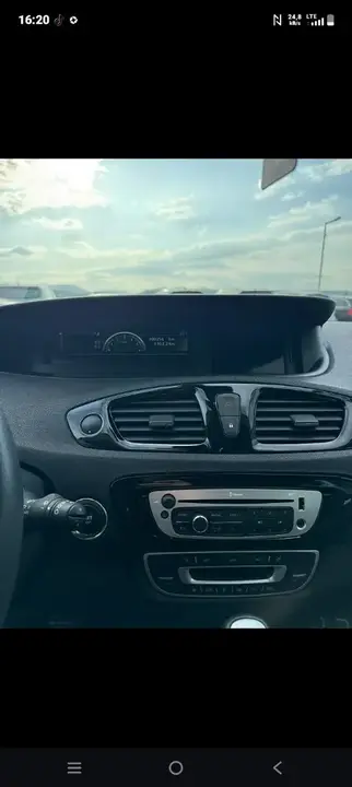 Renault Grand Scénic 2014 photo 2