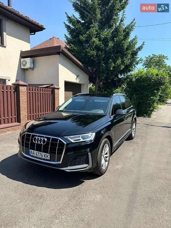 Audi Q7 2021 photo 2