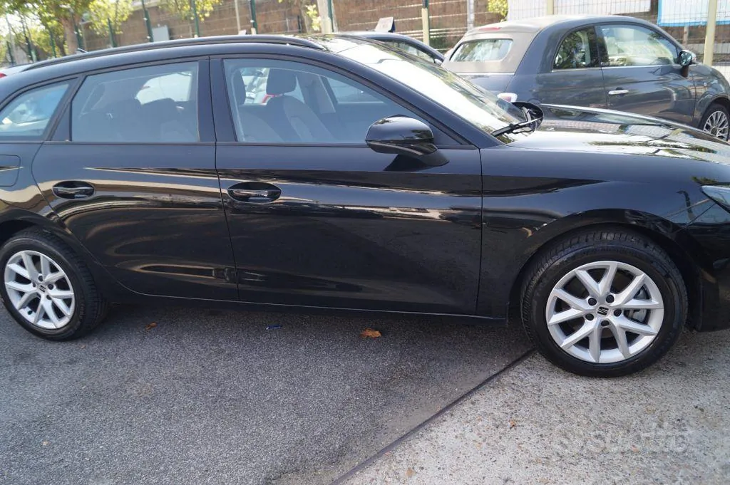 Seat Leon 2023 photo 3