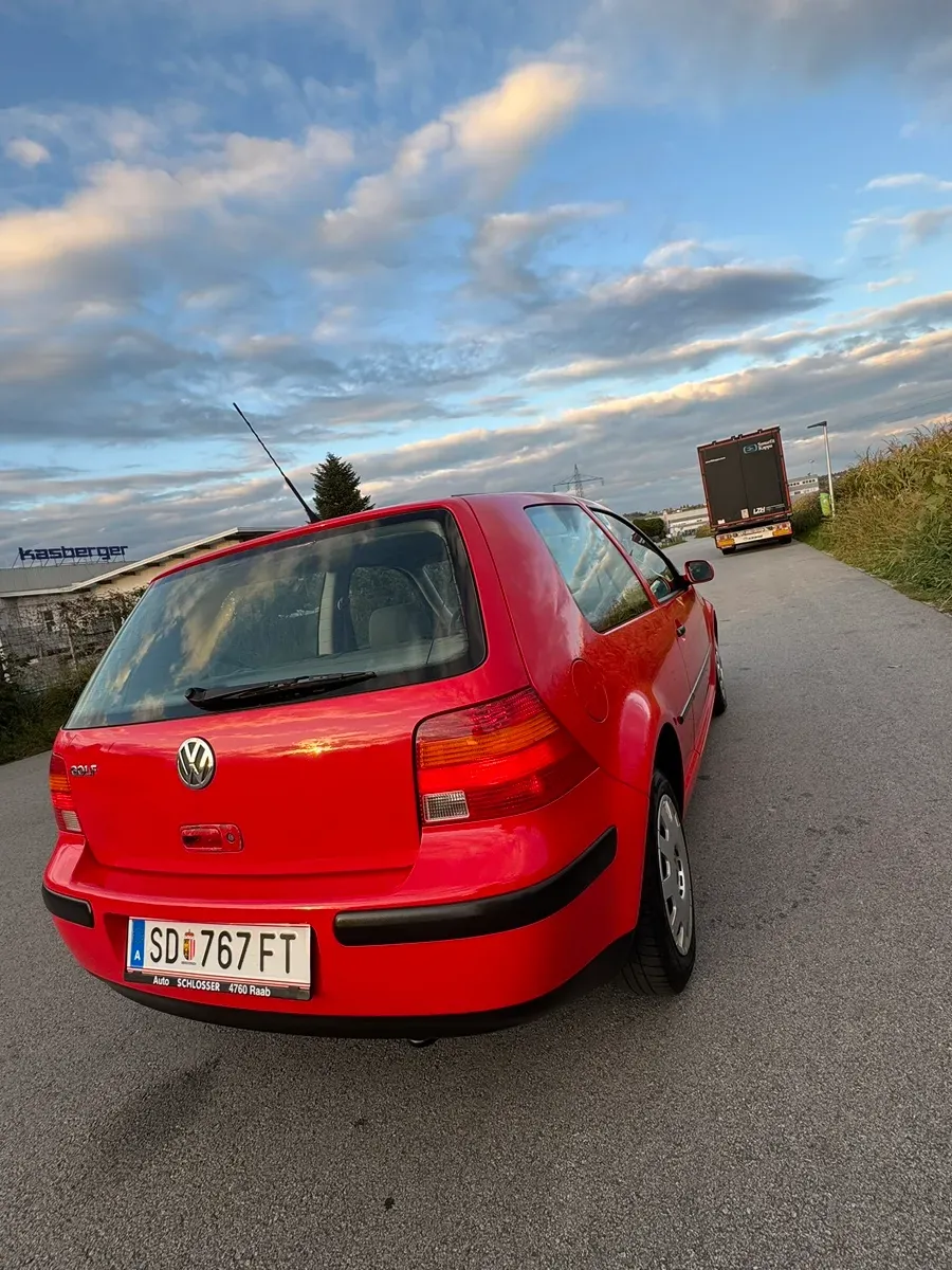 Volkswagen Golf 1999 photo 2