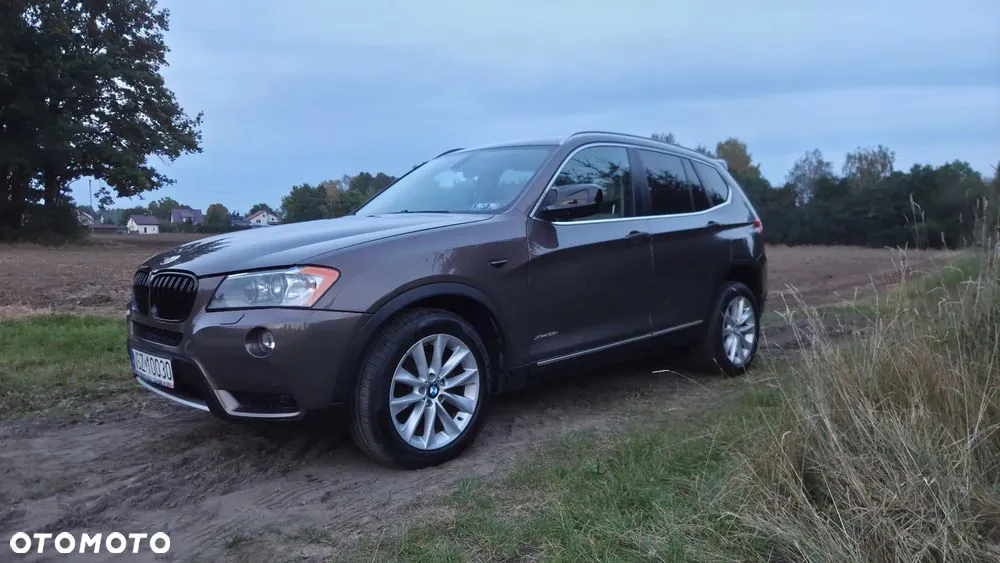 BMW X3 2011 photo 2