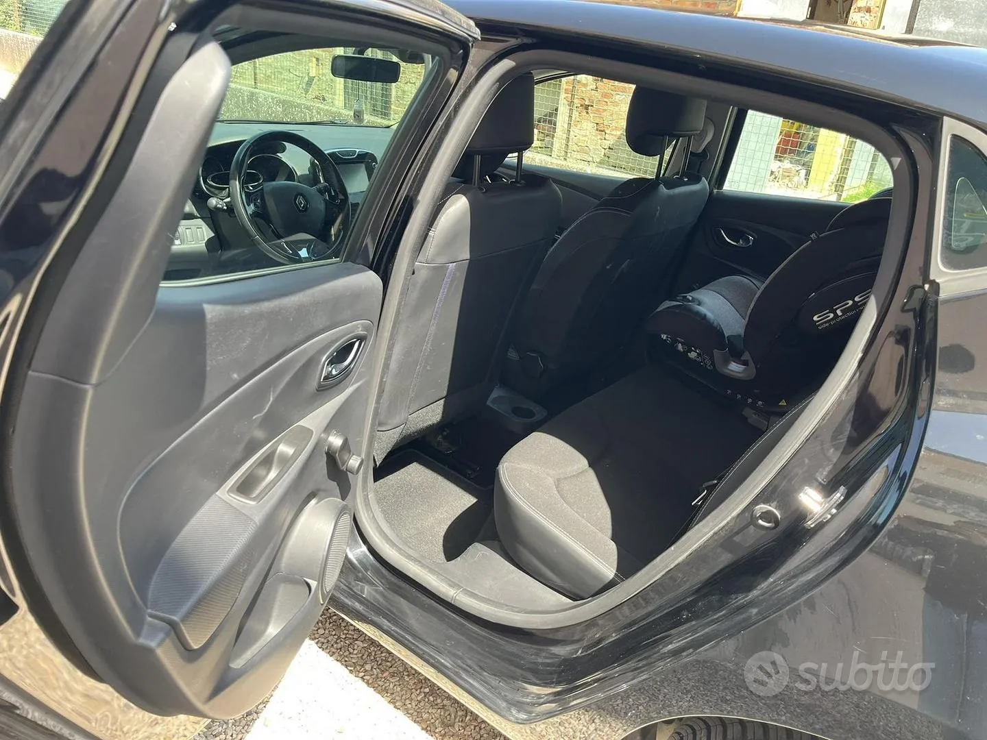 Renault Clio 2015 photo 4