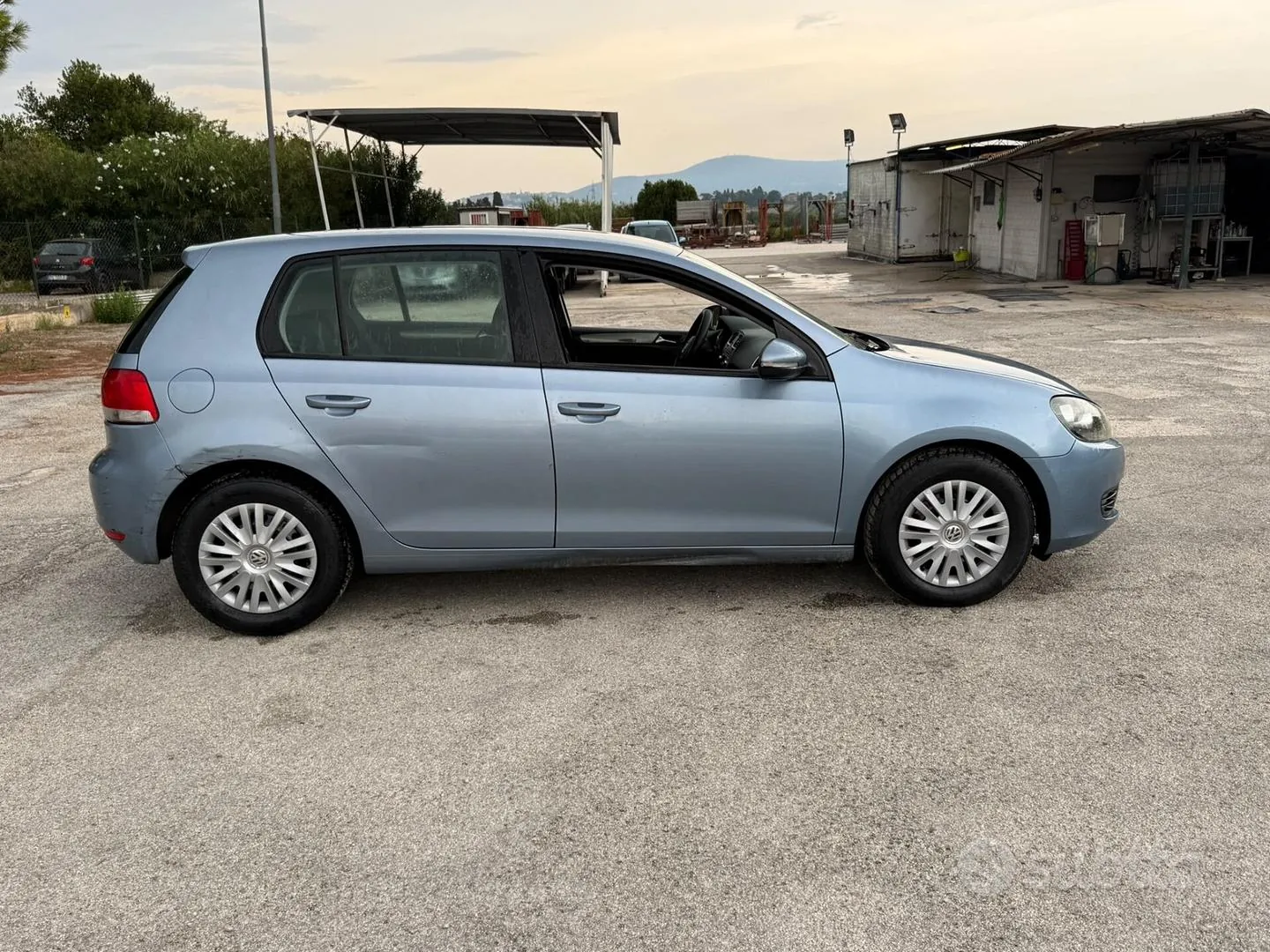 Volkswagen Golf 2010 photo 4
