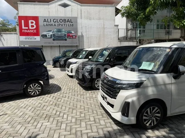 Toyota Roomy 2023 photo 2