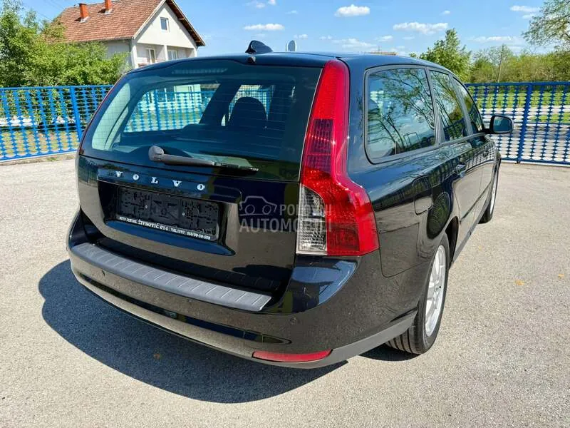 Volvo V50 2009 photo 5
