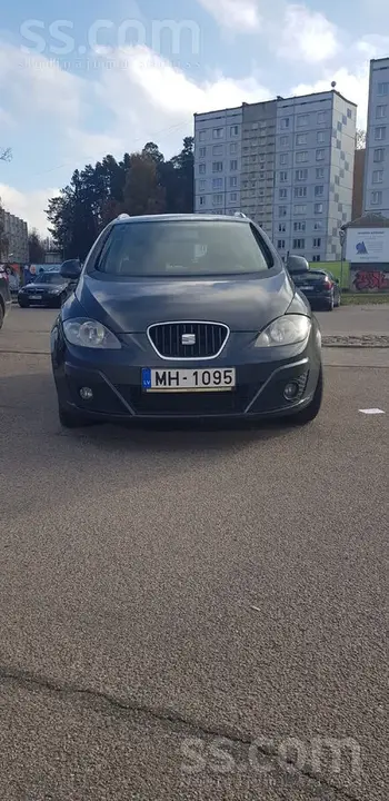 Seat Altea 2011 photo 2