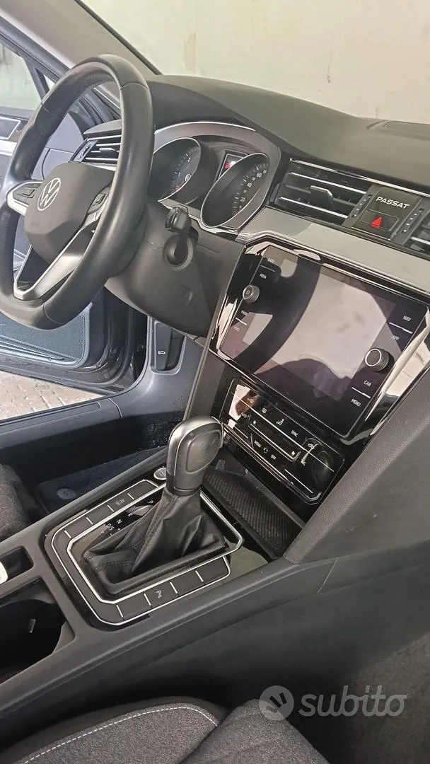 Volkswagen Passat 2022 photo 3