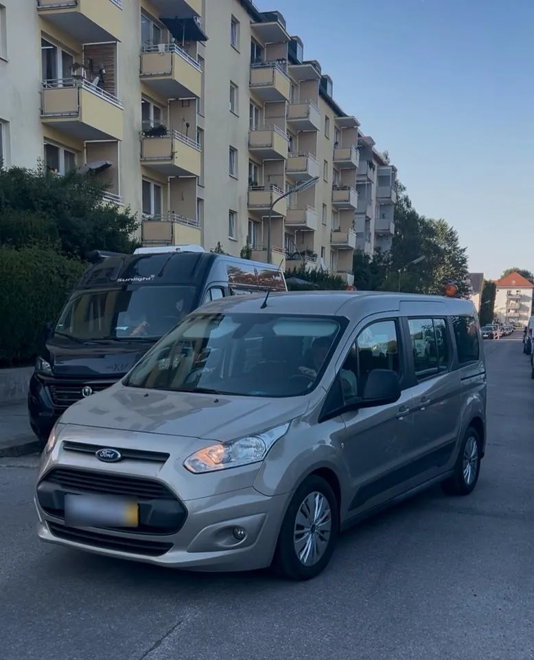 Ford Tourneo Connect Grand