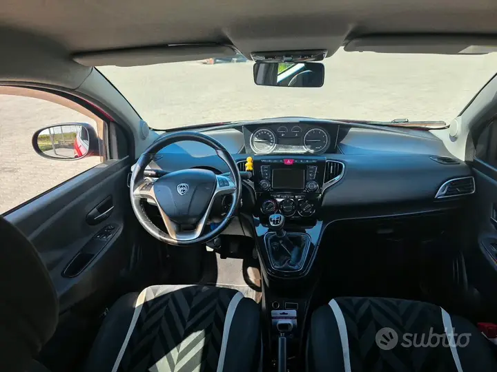 Lancia Ypsilon 2016 photo 5