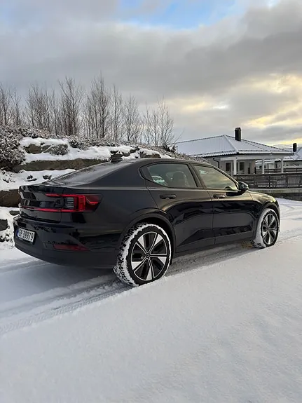 Polestar 2 2023 photo 2
