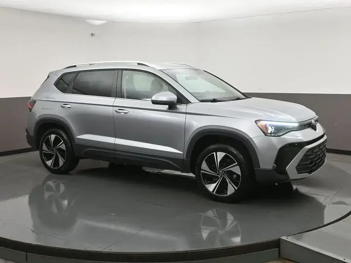 Volkswagen Taos