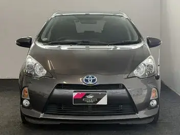 Toyota Aqua 2013 photo 3