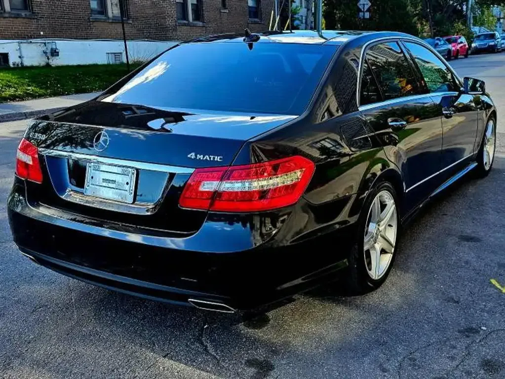 Mercedes-Benz E-Class 2011 photo 3