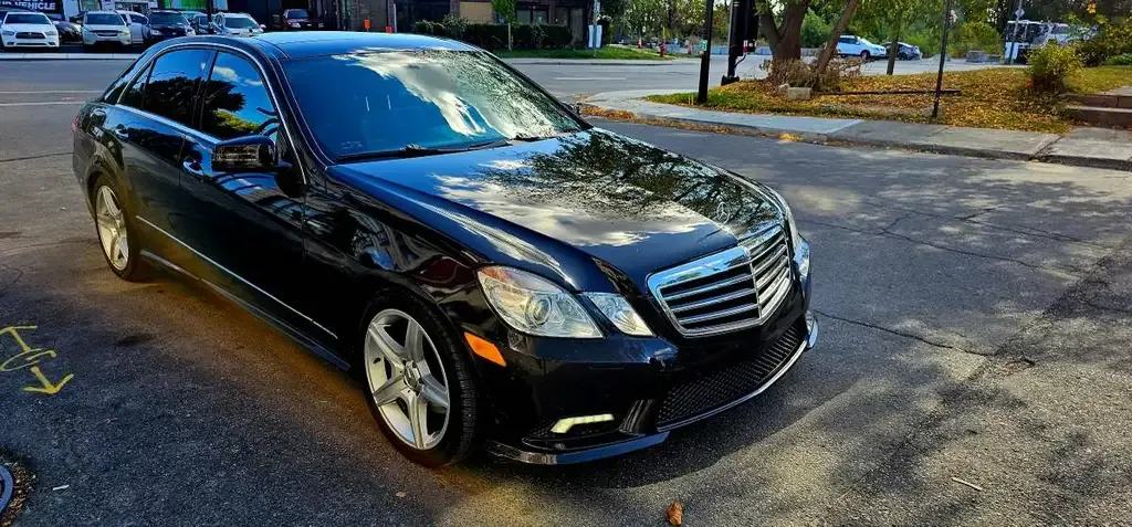 Mercedes-Benz E-Class 2011 photo 2