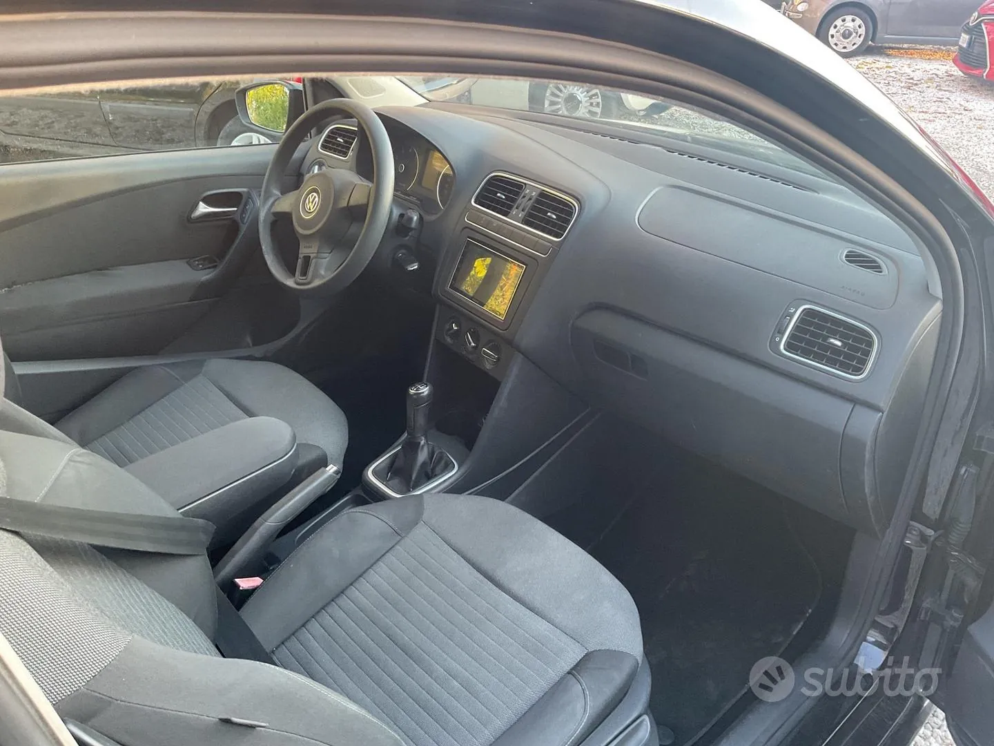 Volkswagen Polo 2010 photo 5