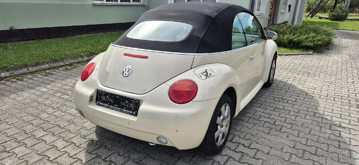 Volkswagen New Beetle 2005 photo 2