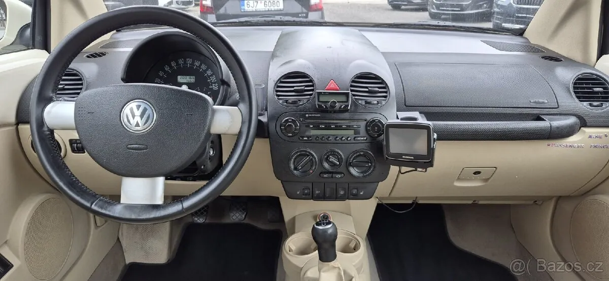 Volkswagen New Beetle 2005 photo 5