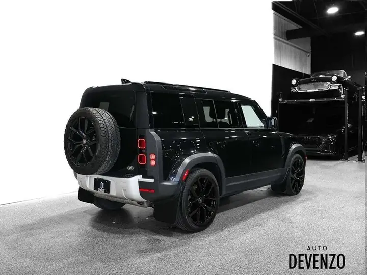 Land Rover Defender 2020 photo 5