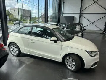 Audi A1 2011 photo 2