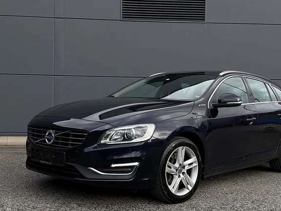 Volvo V60 2017 photo 2
