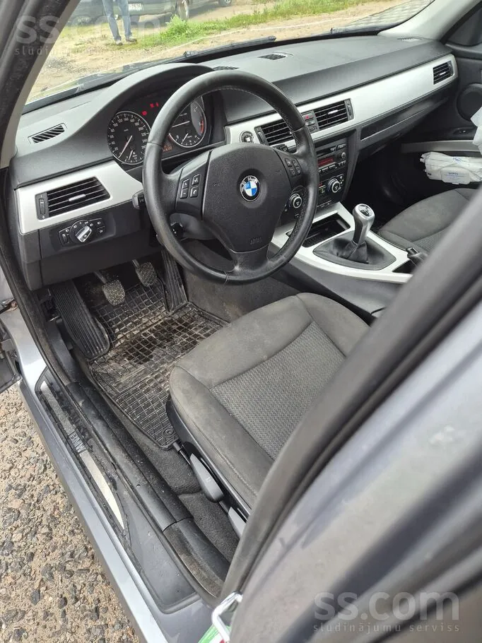 BMW 320 2008 photo 5