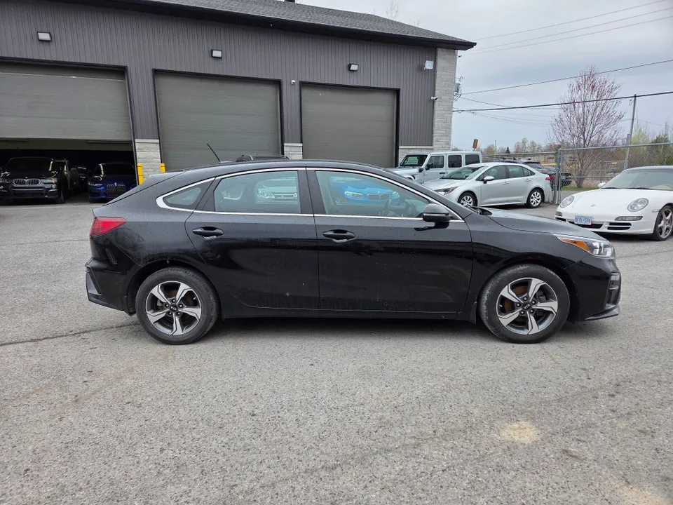 Kia Forte5 2021 photo 5