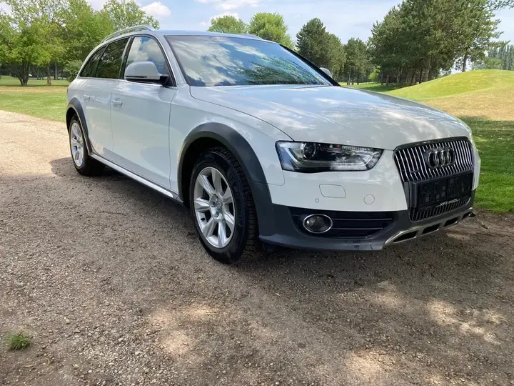 Audi A4 Allroad 2014 photo 2