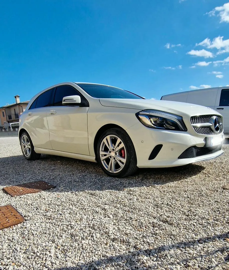 Mercedes-Benz A 2015 photo 4