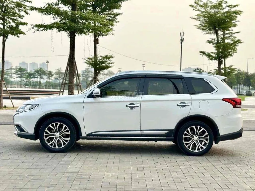 Mitsubishi Outlander 2019 photo 3