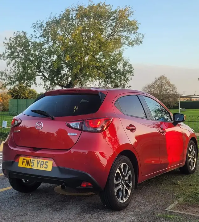 Mazda Mazda2 2015 photo 5
