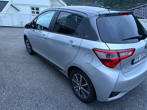 Toyota Yaris 2019 photo 2