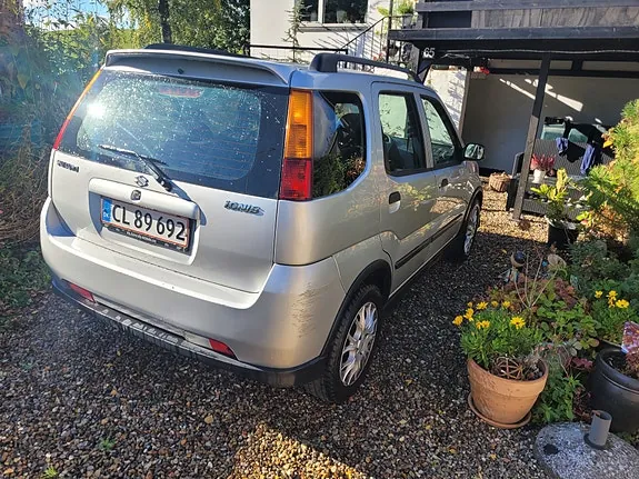 Suzuki Ignis 2006 photo 2