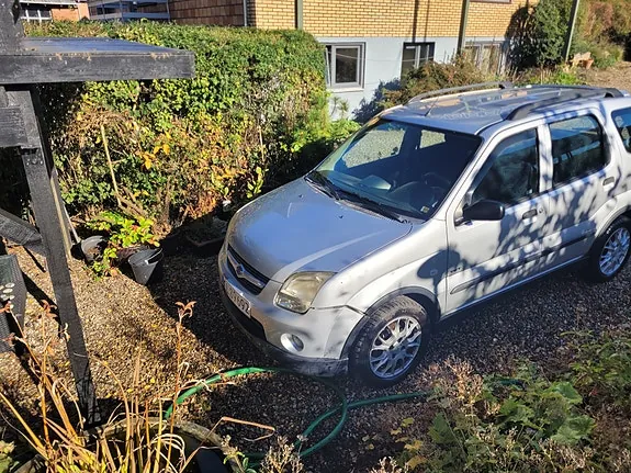 Suzuki Ignis 2006 photo 3