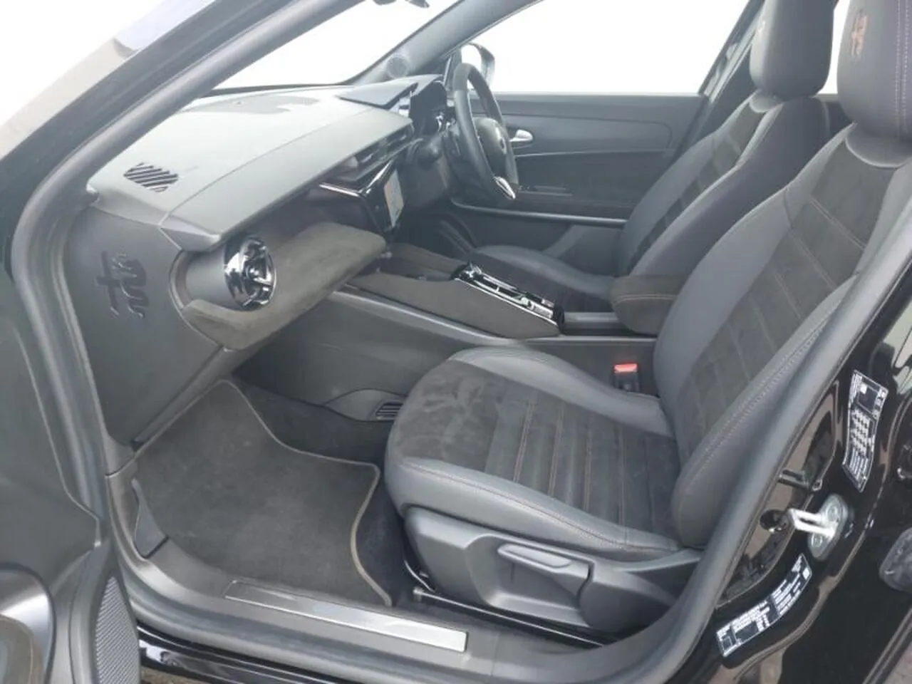 Alfa Romeo Junior 2025 photo 5