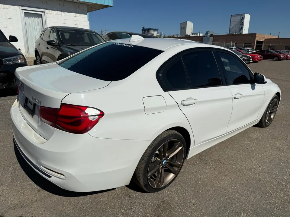 BMW 3Series 2018 photo 2