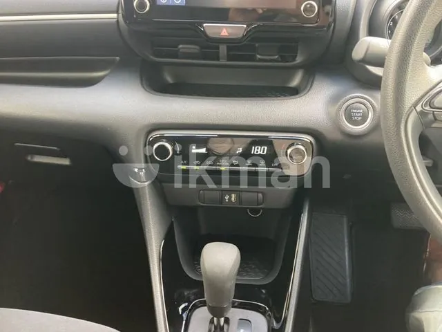 Toyota Yaris 2023 photo 5