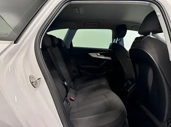 Audi A4 2016 photo 5