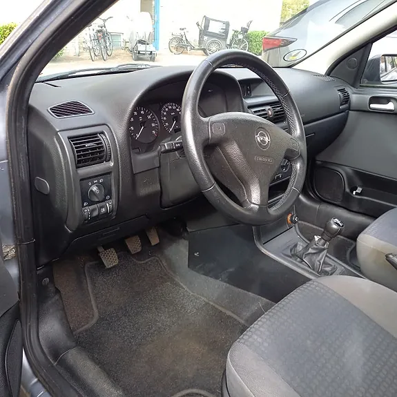 Opel Astra 2007 photo 2