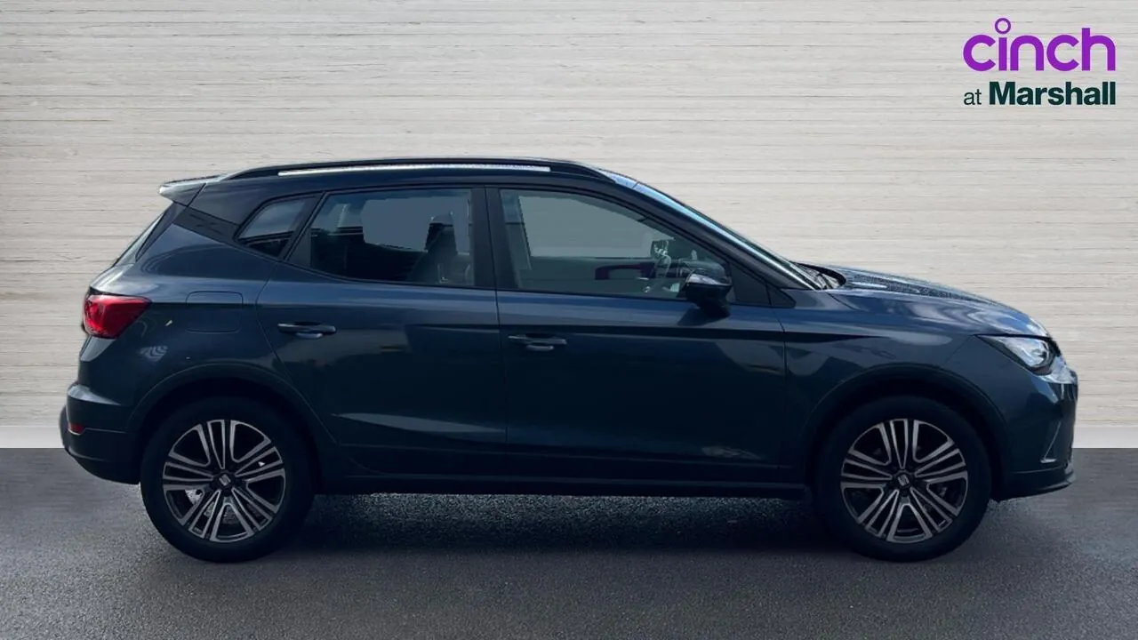 Seat Arona 2021 photo 2