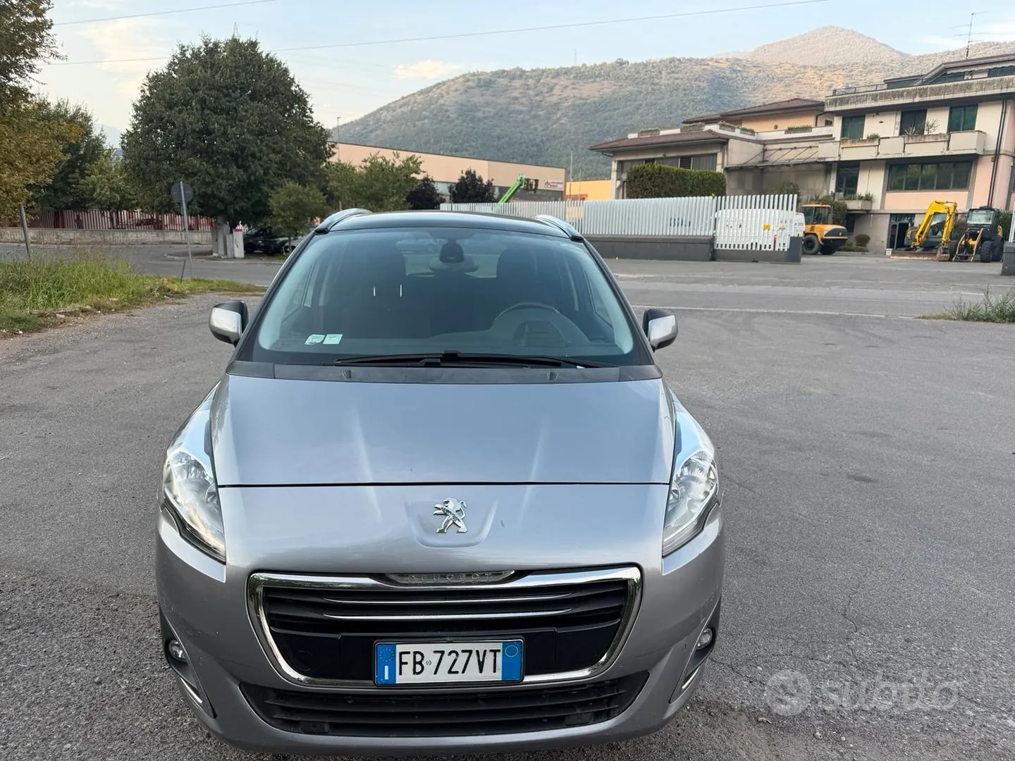 Peugeot 5008