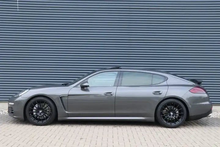 Porsche Panamera 2015 photo 3
