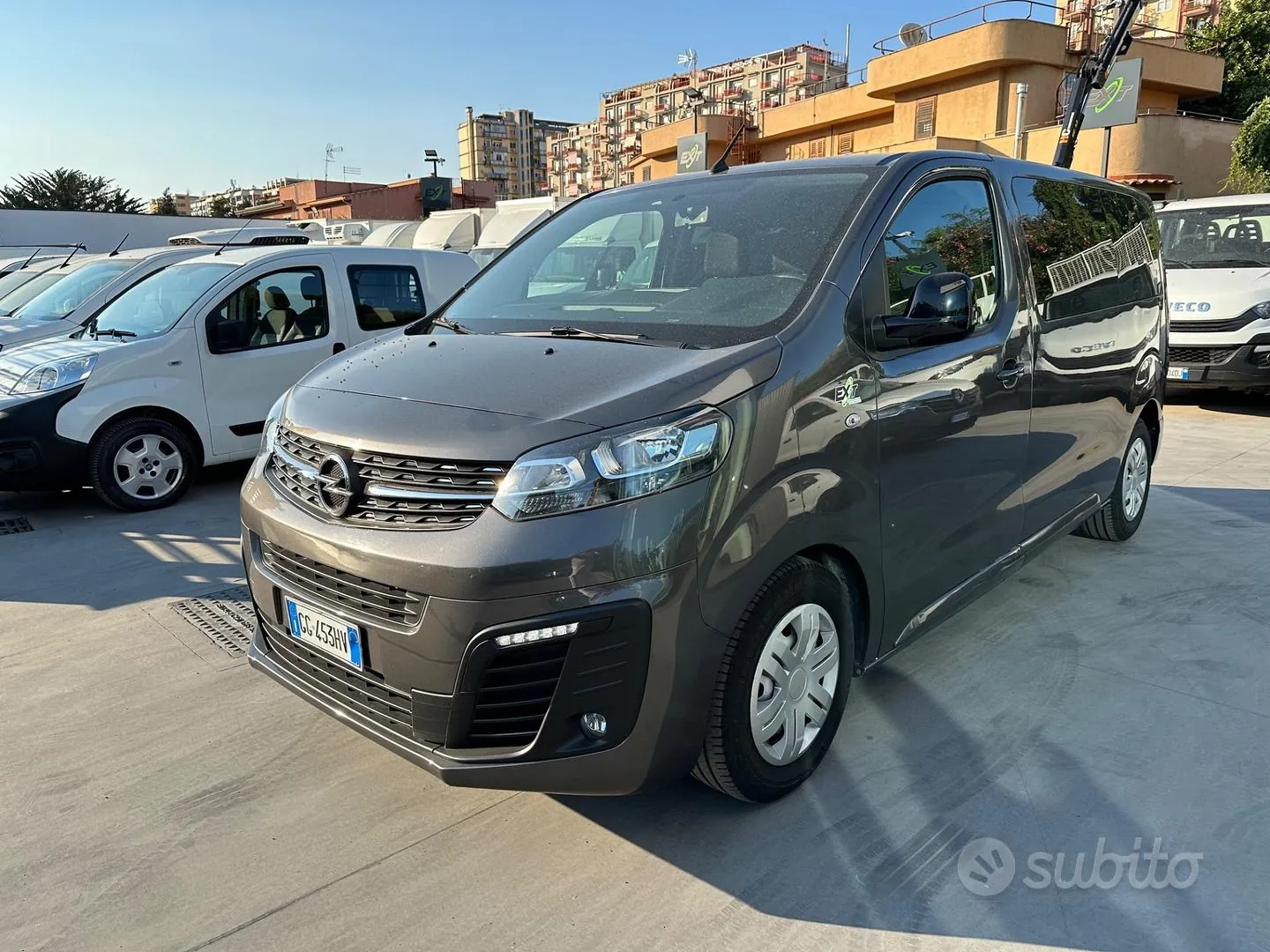 Opel Vivaro Life 2022 photo 4